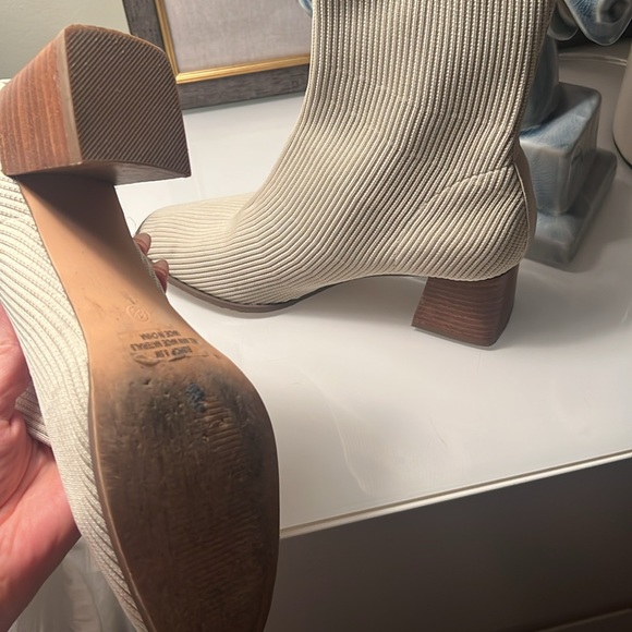 Bishop Pull on sock Boots - Picture 5 of 7